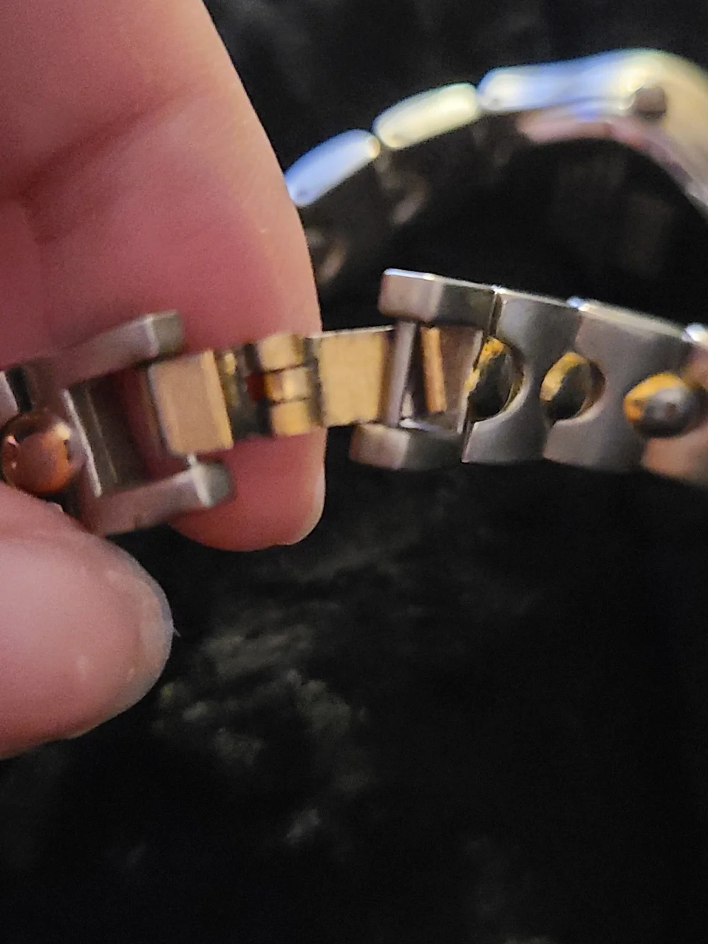 Vintage Q&Q quartz Women's two-tone Chic watch Fashion Accessory